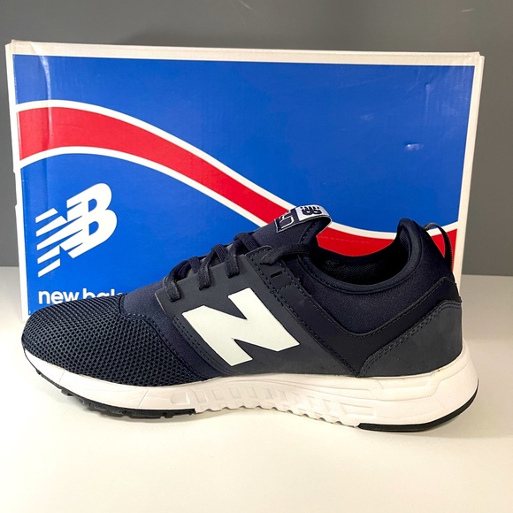 New Balance 247 Sneakers - Picture 4 of 11